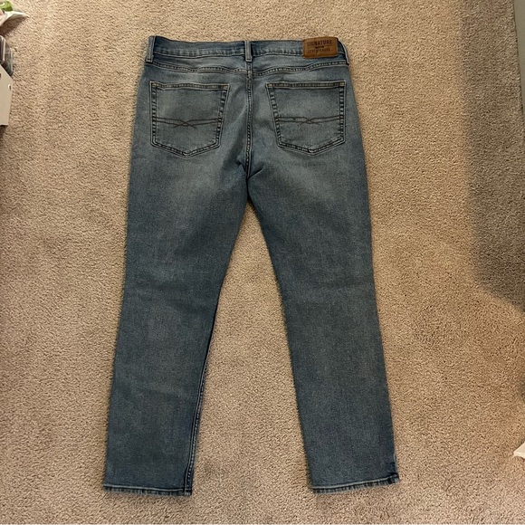 Levi’s Blue Jeans - Picture 2 of 5